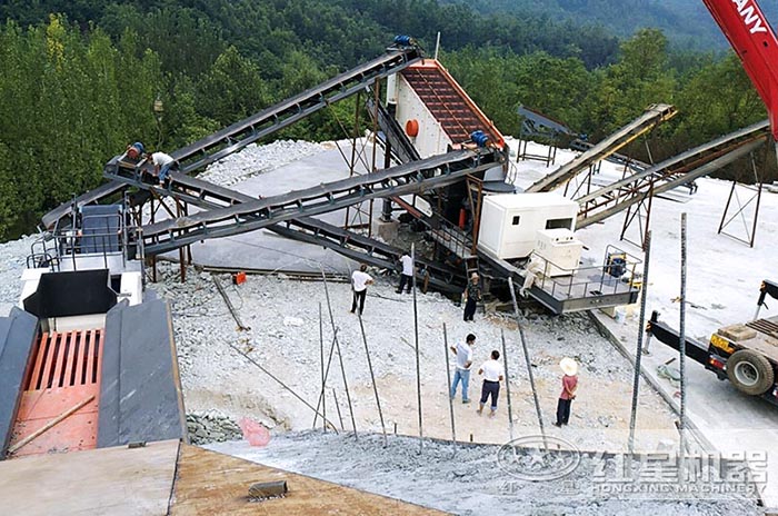 红星山西用户移动式磷矿石圆锥破安装现场